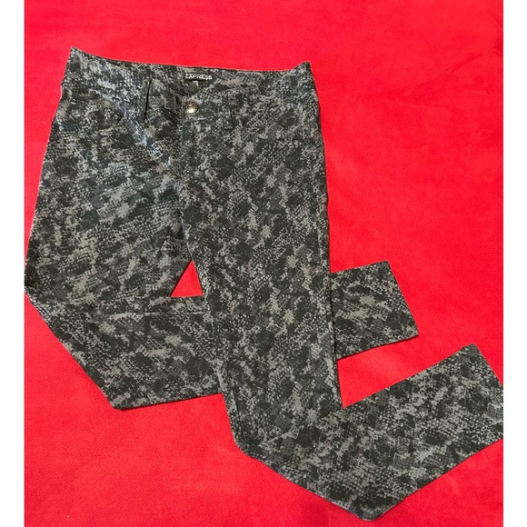 NWOT Express Skinny Jeans
